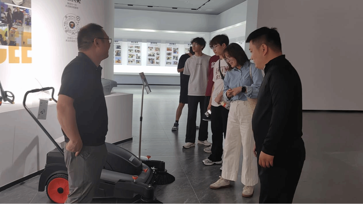 商學(xué)院 探尋紅色文化，開拓企業(yè)資源——定遠(yuǎn)篇 網(wǎng)絡(luò)技術(shù)服務(wù)